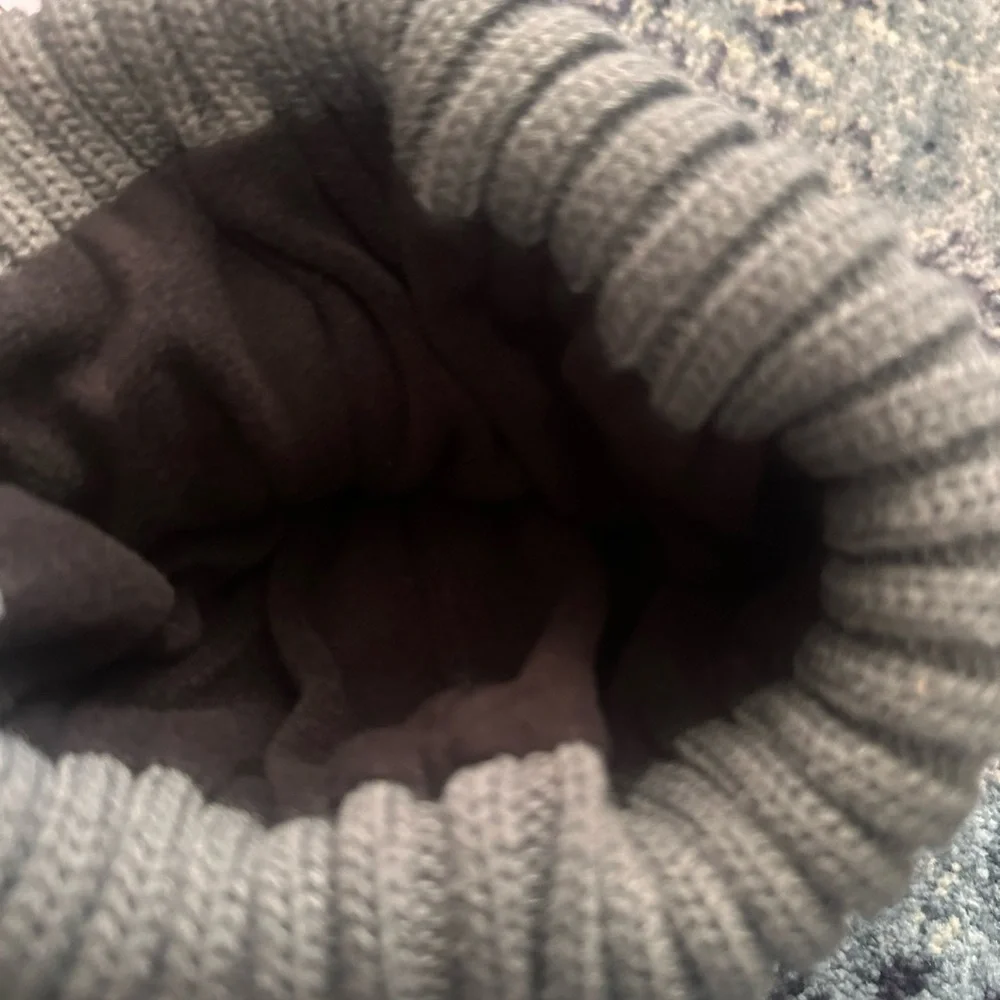 Helly Hansen Red and Gray Beanie - Picture 2 of 4